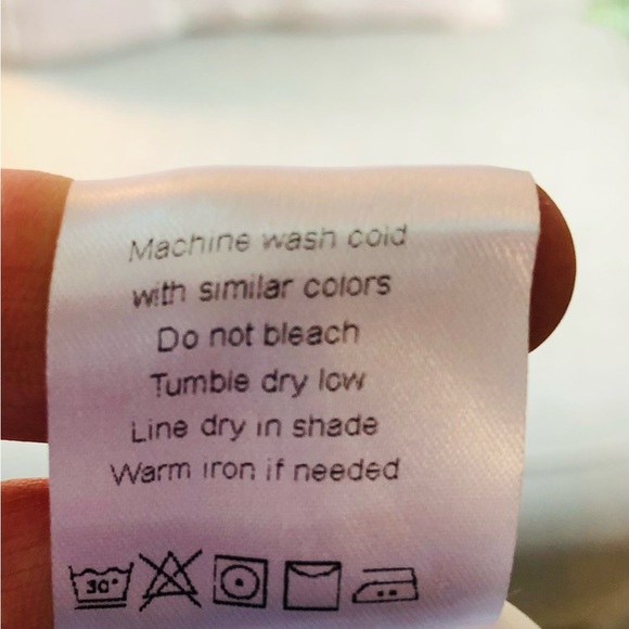 White dress with red detail. Adjustable tie straps with gold accent beads. - Picture 8 of 8